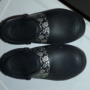 Croc work shoes size 9